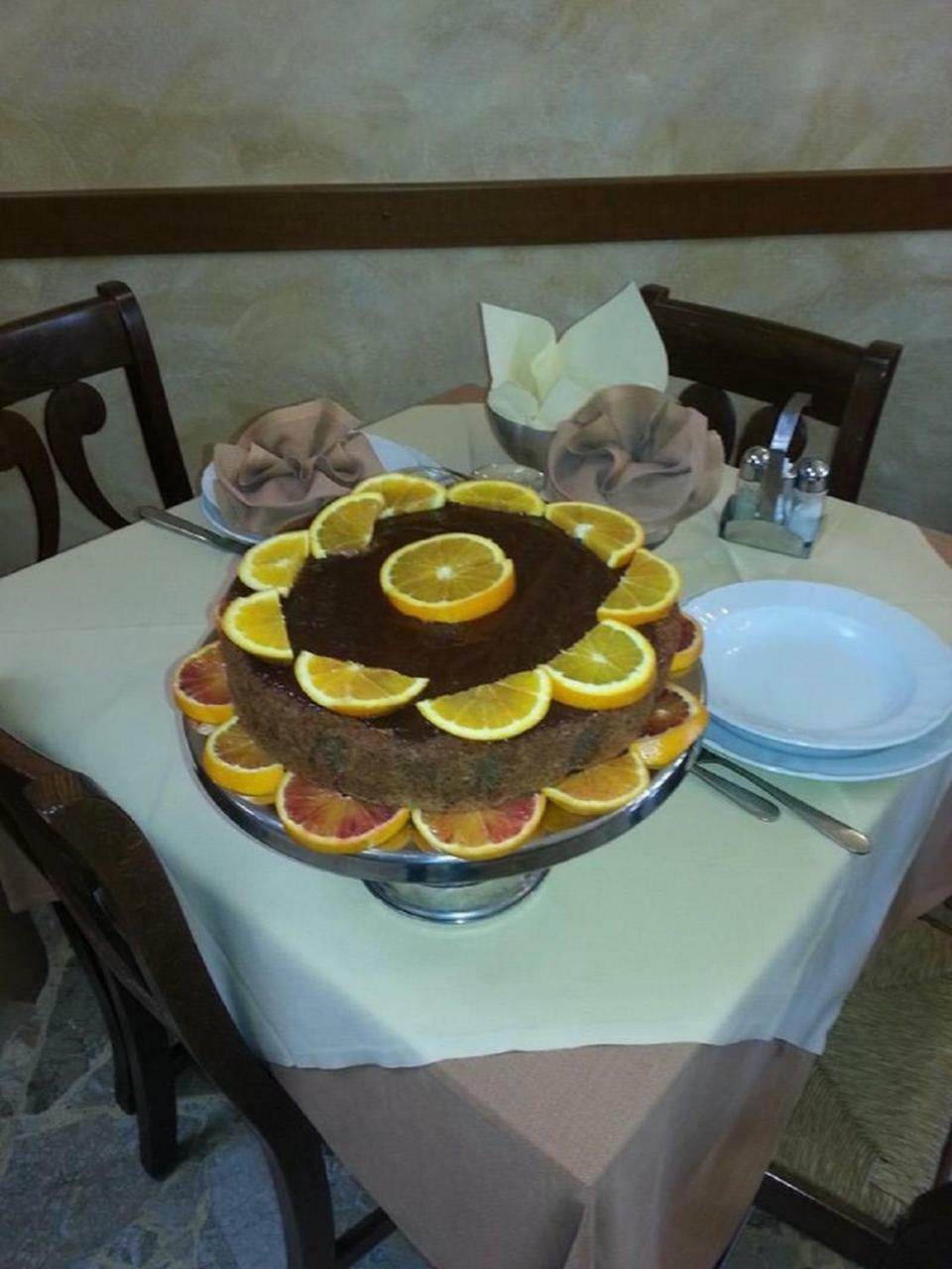 Hotel La Milanese Pietra Ligure Buitenkant foto