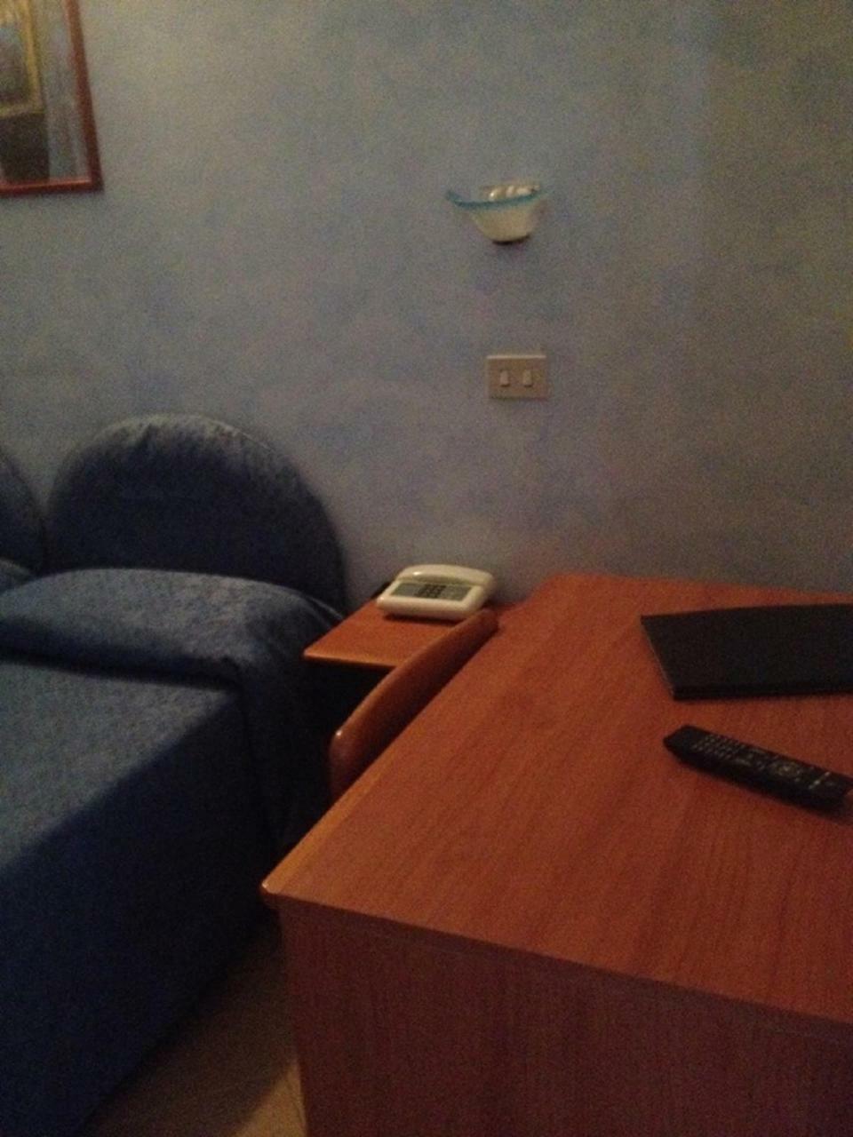 Hotel La Milanese Pietra Ligure Buitenkant foto